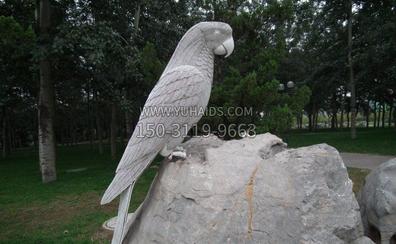 不銹鋼鸚鵡公園動(dòng)物雕塑 不銹鋼鸚鵡公園動(dòng)物雕塑