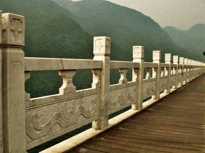 旅游景點湖邊花崗巖防護(hù)欄桿雕塑