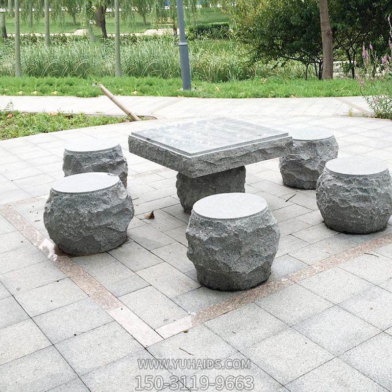 城市公園戶(hù)外擺放不規(guī)則石桌凳雕塑