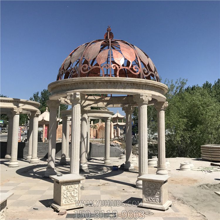 歐式羅馬柱鐵藝樹葉圓頂別墅花園北方?jīng)鐾さ袼?>
                                <h2>歐式羅馬柱鐵藝樹葉圓頂別墅花園北方?jīng)鐾さ袼?參數(shù)說明</h2>
                                                                        <table>
                                      <tr>
                                        <th>產(chǎn)品標(biāo)題</th>
                                        <td>歐式羅馬柱鐵藝樹葉圓頂別墅花園北方?jīng)鐾さ袼?/td>
                                      </tr>
                                      <tr>
                                        <th>發(fā)布時(shí)間</th>
                                        <td>2023-06-07 10:40</td>
                                      </tr>
                                      <tr>
                                        <th>價(jià)格</th>
                                        <td><span>電話咨詢</td>
                                      </tr>
                                                                              <tr>
                                          <th>雕刻內(nèi)容</th>
                                          <td>涼亭、馬</td>
                                        </tr>
                                                                          </table>
                                <h2>歐式羅馬柱鐵藝樹葉圓頂別墅花園北方?jīng)鐾さ袼?詳細(xì)說明</h2>
                                <p>玉海雕塑是一家綜合性的雕塑公司，擁有多款歐式羅馬柱鐵藝樹葉圓頂別墅花園北方?jīng)鐾さ袼苣Ｐ?，可加工定制多種歐式羅馬柱鐵藝樹葉圓頂別墅花園北方?jīng)鐾さ袼?，支持材質(zhì)、樣式、風(fēng)格、尺寸大小等方面的調(diào)整修改定制。我們所加工制作的歐式羅馬柱鐵藝樹葉圓頂別墅花園北方?jīng)鐾さ袼苜|(zhì)優(yōu)價(jià)廉，遍布全國多個(gè)省市地區(qū)，想要了解更多案例圖片，請電話或微信咨詢。材質(zhì)、大小、樣式等都可以按需定制，還可根據(jù)您提供給的歐式羅馬柱鐵藝樹葉圓頂別墅花園北方?jīng)鐾さ袼軜訄D進(jìn)行制作！如有相關(guān)需求，歡迎致電（微信同號）：<span>150-3119-9663</span></p>
                                                                <div   class=