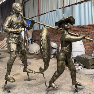 抬鯉魚，玻璃鋼民俗生活場景雕塑