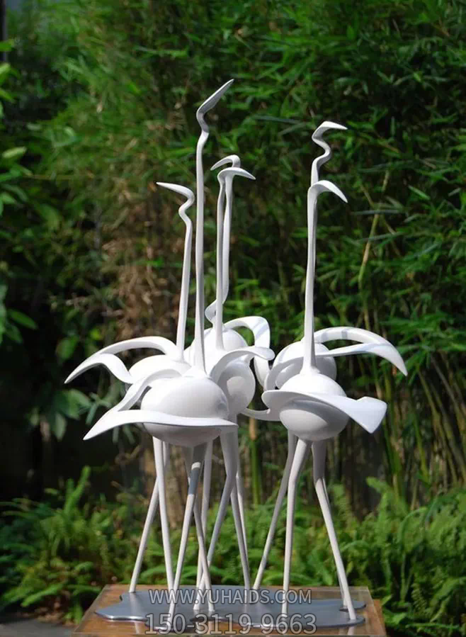 戶外景區(qū)創(chuàng)意玻璃鋼白色火烈鳥(niǎo)雕塑