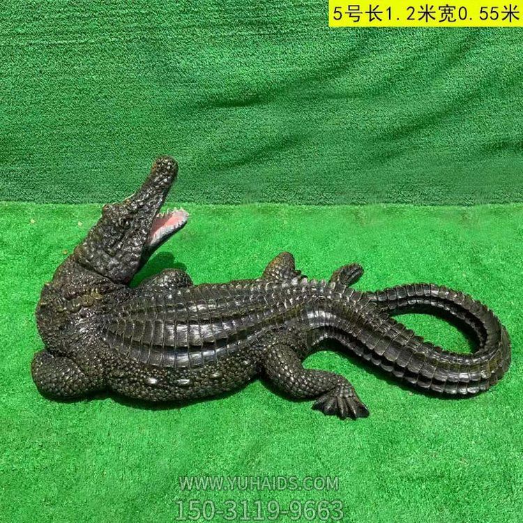 玻璃鋼鱷魚，仿真鱷魚雕塑