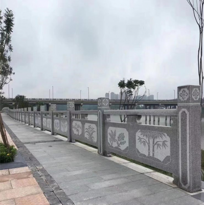 花崗巖雕花石欄板，市政路橋護(hù)欄
