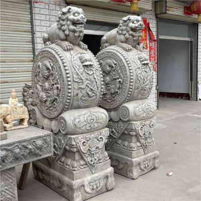 大個(gè)的石雕門(mén)墩抱鼓石，漢白玉仿古門(mén)墩