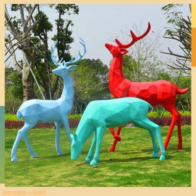 玻璃鋼梅花鹿，幾何形塊面抽象動物雕塑