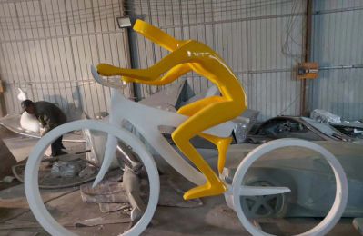 不銹鋼騎單車(chē)景觀雕塑