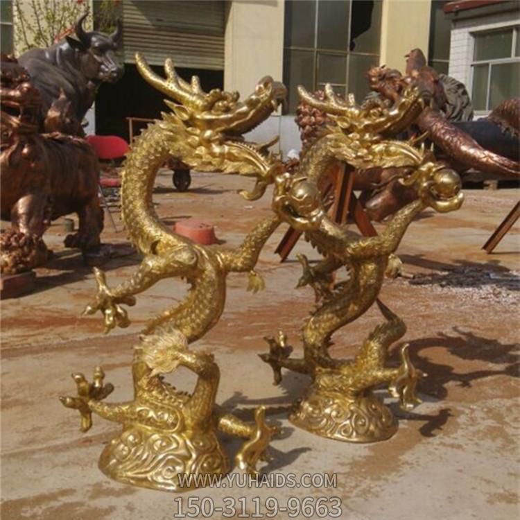 廣場(chǎng)景區(qū)鑄銅雙龍雕塑各種銅龍?jiān)煨?>
                                <h2>廣場(chǎng)景區(qū)鑄銅雙龍雕塑各種銅龍?jiān)煨?參數(shù)說明</h2>
                                                                        <table>
                                      <tr>
                                        <th>產(chǎn)品標(biāo)題</th>
                                        <td>廣場(chǎng)景區(qū)鑄銅雙龍雕塑各種銅龍?jiān)煨?/td>
                                      </tr>
                                      <tr>
                                        <th>發(fā)布時(shí)間</th>
                                        <td>2023-06-07 19:02</td>
                                      </tr>
                                      <tr>
                                        <th>價(jià)格</th>
                                        <td><span>電話咨詢</td>
                                      </tr>
                                                                              <tr>
                                          <th>雕刻內(nèi)容</th>
                                          <td>龍</td>
                                        </tr>
                                                                              <tr>
                                          <th>應(yīng)用場(chǎng)所</th>
                                          <td>廣場(chǎng)</td>
                                        </tr>
                                                                              <tr>
                                          <th>制作材質(zhì)</th>
                                          <td>鑄銅</td>
                                        </tr>
                                                                          </table>
                                <h2>廣場(chǎng)景區(qū)鑄銅雙龍雕塑各種銅龍?jiān)煨?詳細(xì)說明</h2>
                                <p>玉海雕塑是一家綜合性的雕塑公司，擁有多款廣場(chǎng)景區(qū)鑄銅雙龍雕塑各種銅龍?jiān)煨湍Ｐ停杉庸ざㄖ贫喾N廣場(chǎng)景區(qū)鑄銅雙龍雕塑各種銅龍?jiān)煨?，支持材質(zhì)、樣式、風(fēng)格、尺寸大小等方面的調(diào)整修改定制。我們所加工制作的廣場(chǎng)景區(qū)鑄銅雙龍雕塑各種銅龍?jiān)煨唾|(zhì)優(yōu)價(jià)廉，遍布全國多個(gè)省市地區(qū)，想要了解更多案例圖片，請(qǐng)電話或微信咨詢。材質(zhì)、大小、樣式等都可以按需定制，還可根據(jù)您提供給的廣場(chǎng)景區(qū)鑄銅雙龍雕塑各種銅龍?jiān)煨蜆訄D進(jìn)行制作！如有相關(guān)需求，歡迎致電（微信同號(hào)）：<span>150-3119-9663</span></p>
                                                                <div   class=