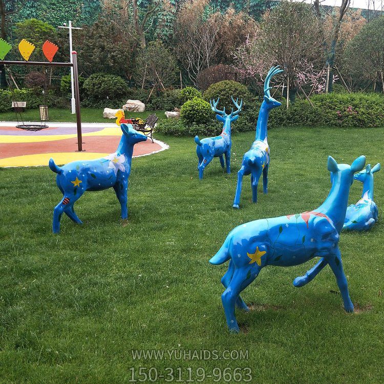 梅花鹿，公園草坪裝飾動物擺件雕塑