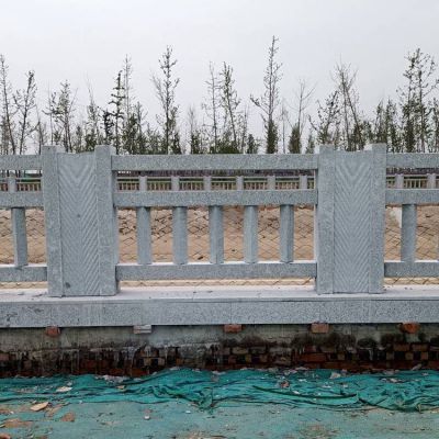 城市河道邊裝飾大理石雕刻防護(hù)欄桿；欄板