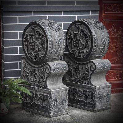 古建門口抱鼓石，黑色大理石雕刻