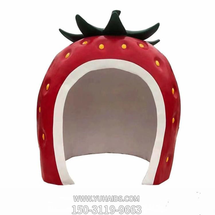 草莓房子，玻璃鋼卡通房屋雕塑