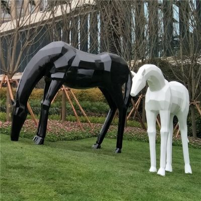 玻璃鋼馬兒，抽象塊面馬雕塑，黑白兩色，可改色