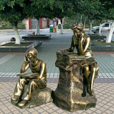讀書，玻璃鋼仿銅男女學(xué)生看書場景