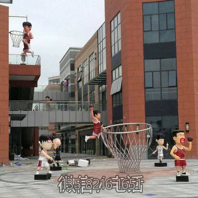 小區(qū)景觀裝飾擺件玻璃鋼打籃球的卡通人物雕塑