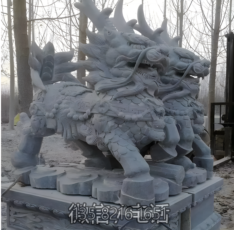 景區(qū)園林寺廟門(mén)口大型動(dòng)物景觀青石石雕麒麟雕塑