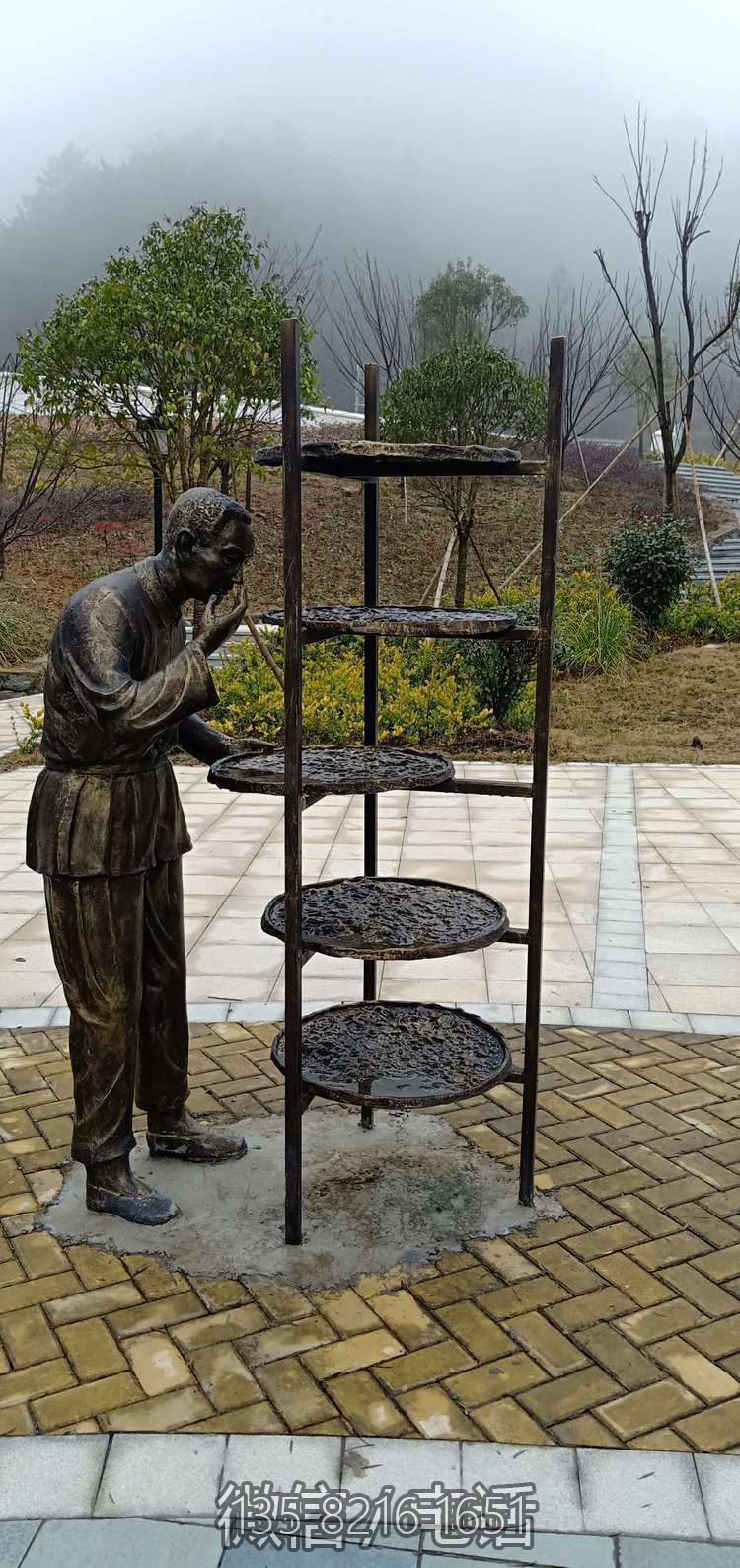 公園廣場(chǎng)玻璃鋼攤青的制茶人物雕塑
