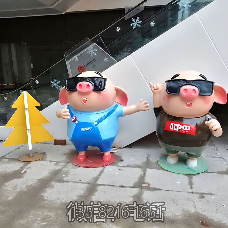 創(chuàng)意景觀擺件玻璃鋼卡通動(dòng)物生肖豬雕塑擺件