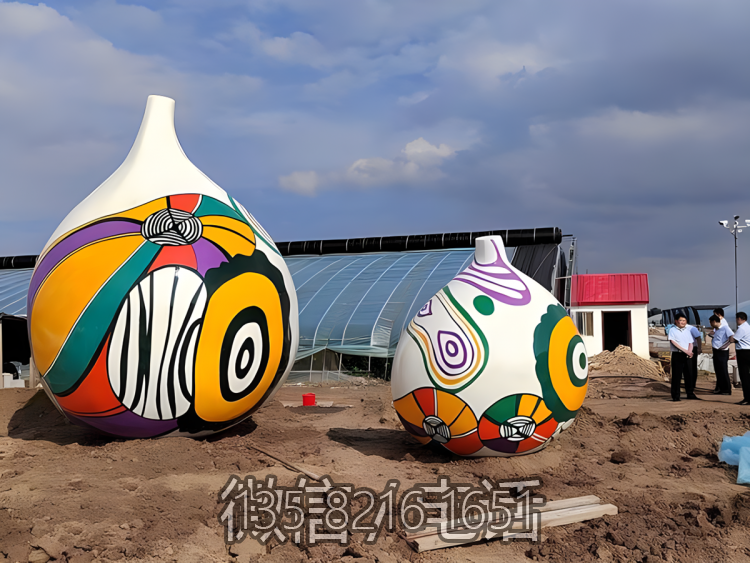 玻璃鋼彩繪無(wú)花果雕塑