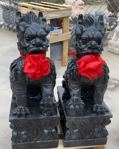 別墅門(mén)口裝飾古建筑擺件鎮(zhèn)宅辟邪一對(duì)玻璃鋼麒麟雕塑